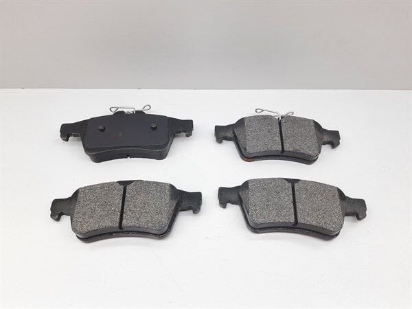 Arka Balata Focus 3 2012-2018